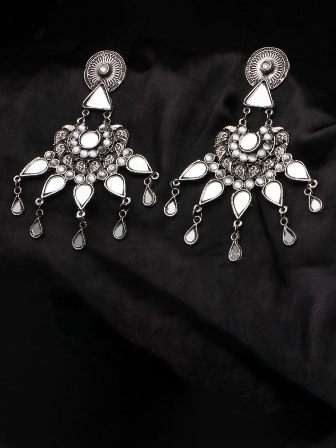 

JewelMaze Contemporary Drop Earrings, Silver