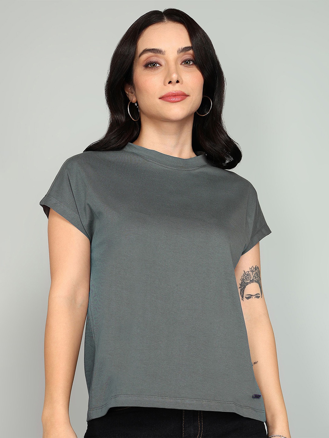 

The Roadster Lifestyle Co. Women Solid Round Neck Pure Cotton Relaxed Fit T-shirt, Grey