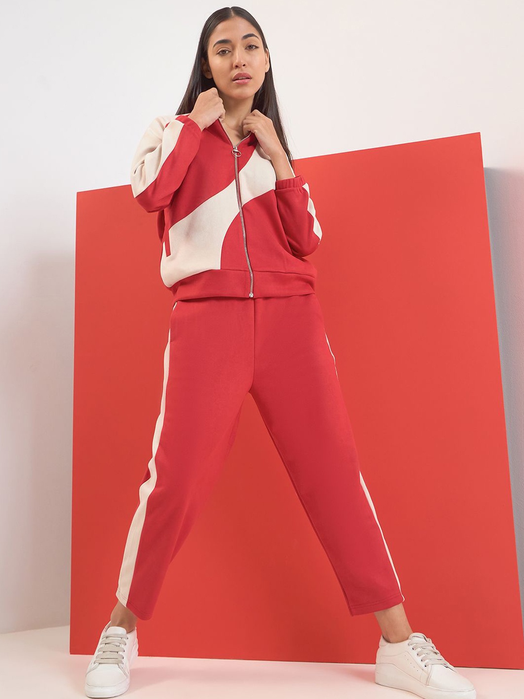 

Sweet Dreams Women Colourblocked Mid-Rise Tracksuits, Red