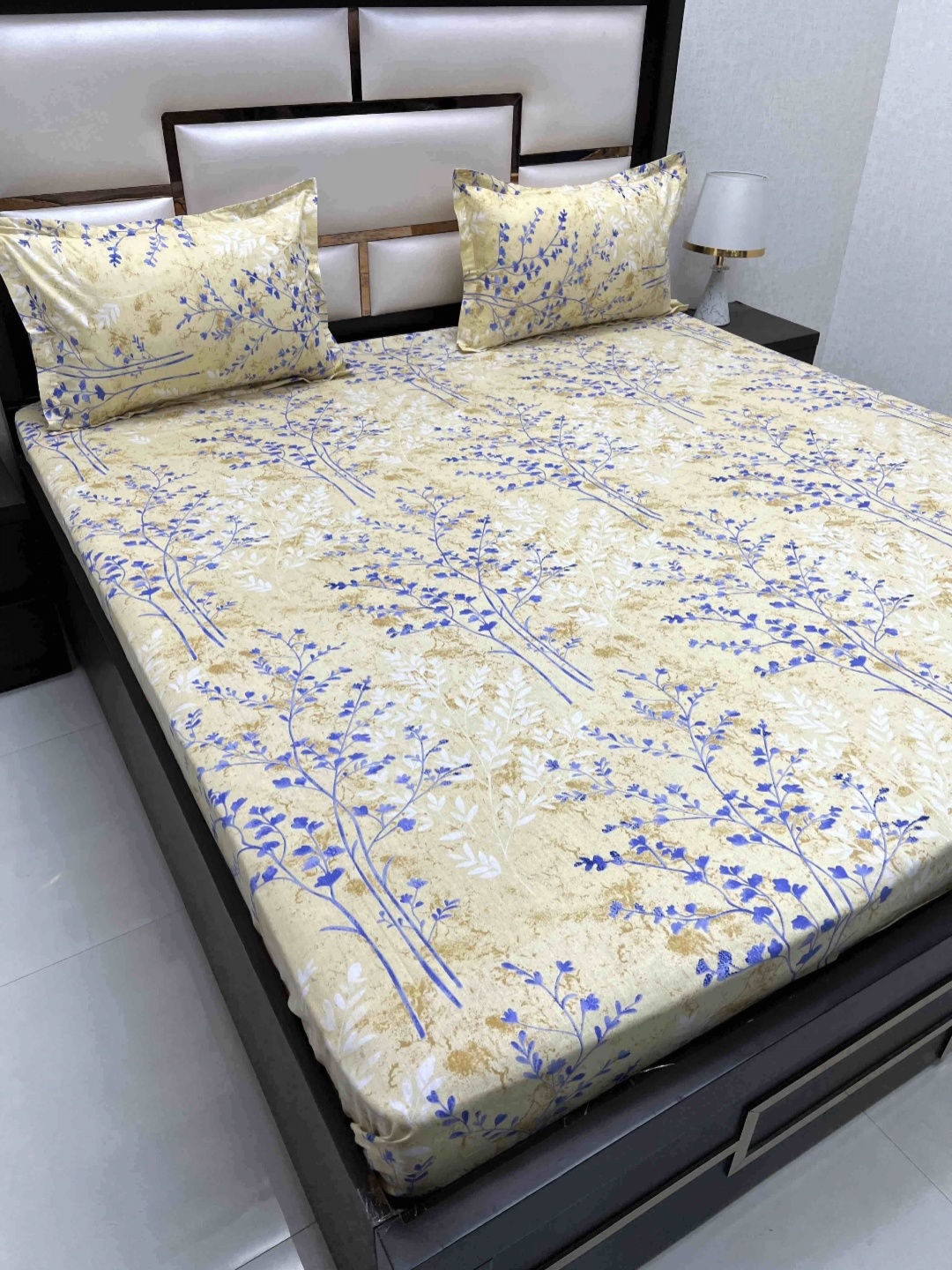 

Pure Decor Velar Yellow Floral Printed Pure Cotton 350 TC King Bedsheet Set 3.04 x 2.74m