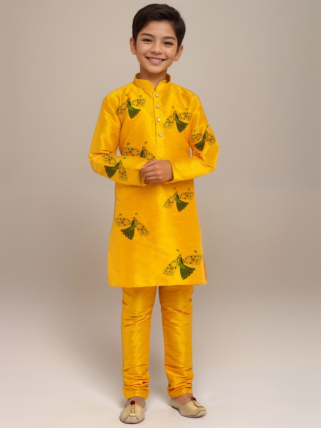 

DEVOILER Boys Conversational Printed Mandarin Collar Dupion Silk Straight Kurta, Yellow