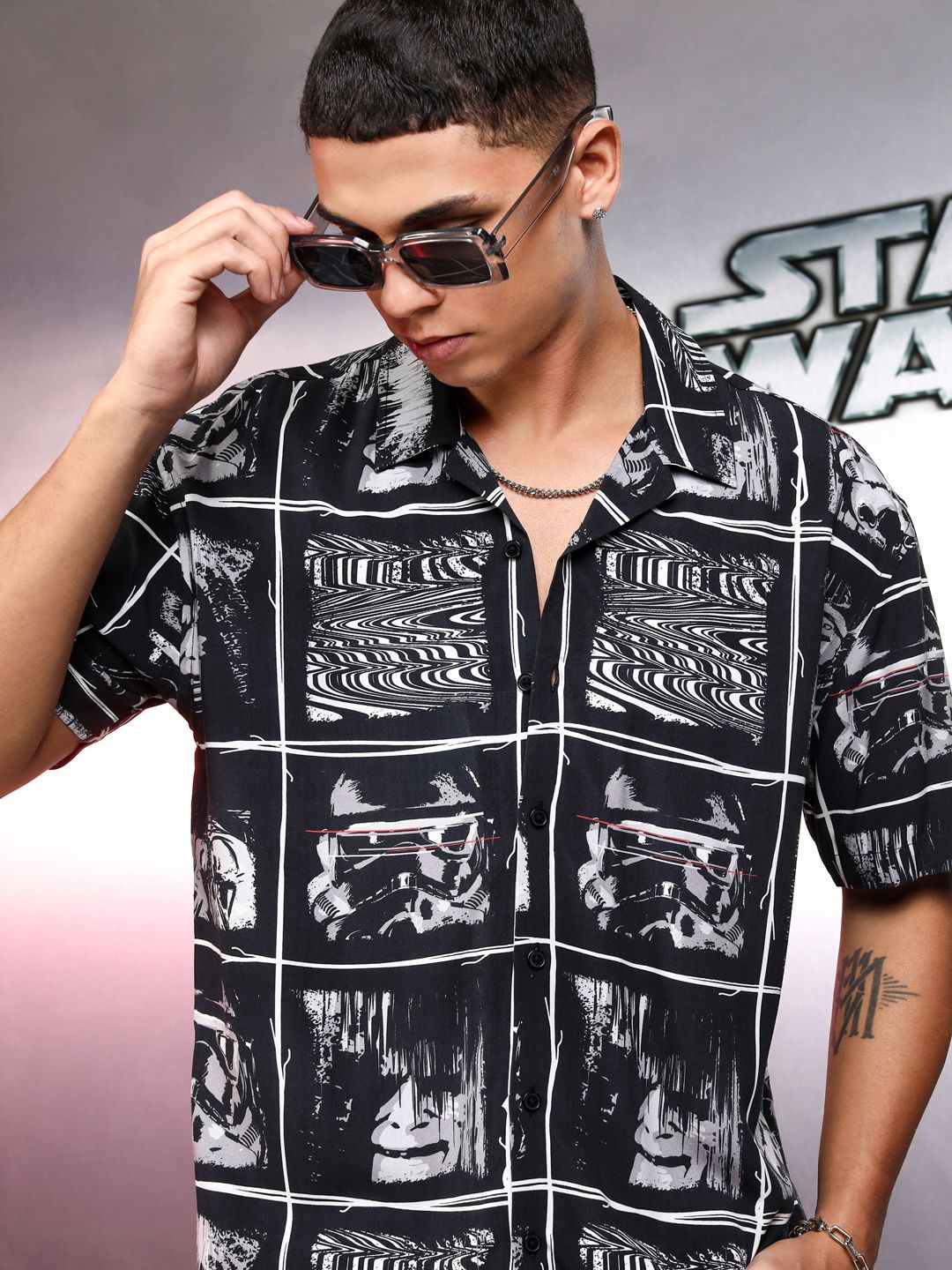 

Highlander Star Wars Men Mui Printed Cuban Collar Viscose Relaxed Shirt, Black