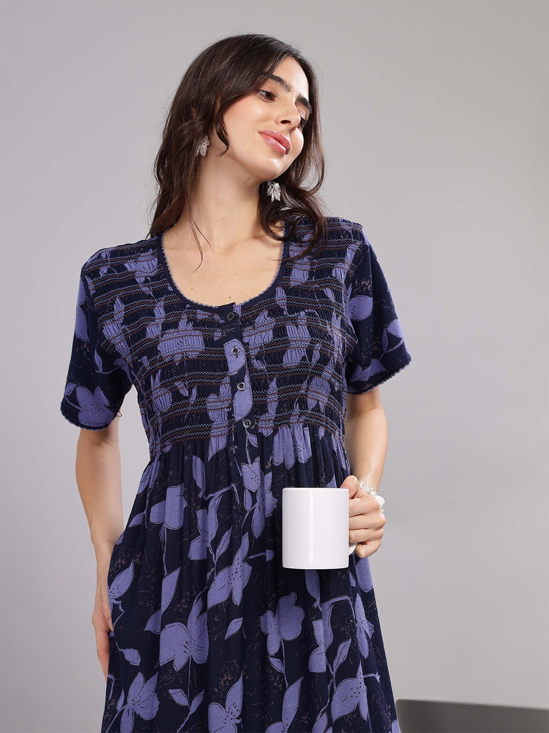 

9shines Label Women Floral Printed Round Neck Short Sleeves Maxi Nightdress, Navy blue