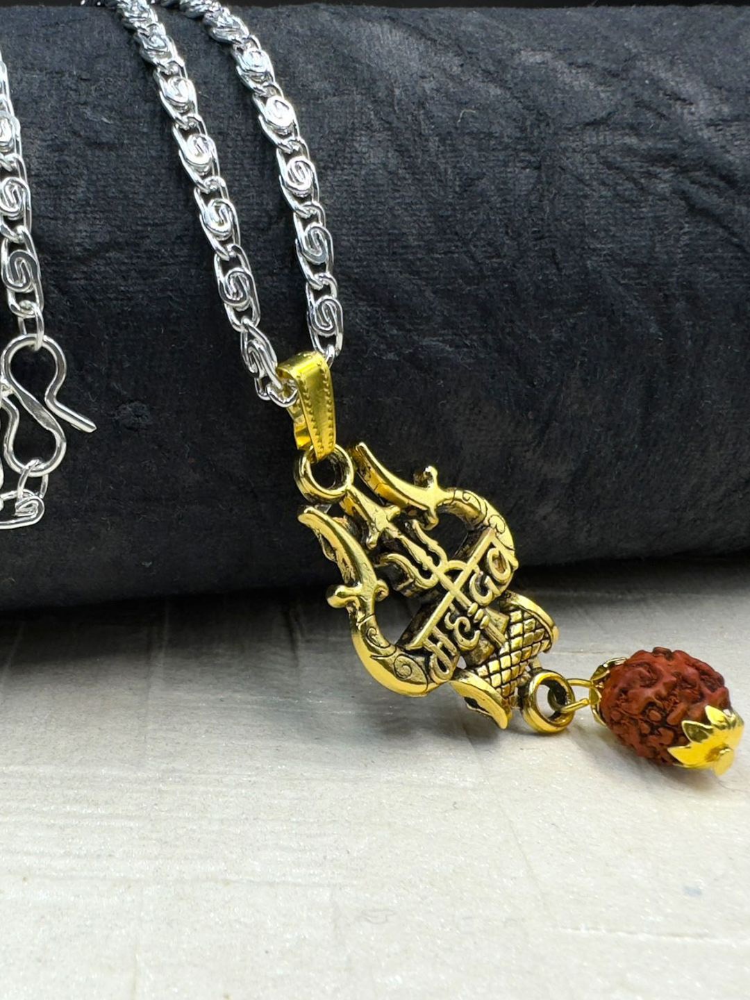 

Estele Gold & Rhodium-Plated Quirky Pendant With Chain