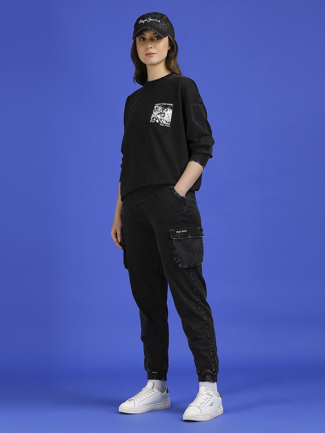 

Pepe Jeans Women Round Neck Long Sleeves Oversized Sweatshirt, Black