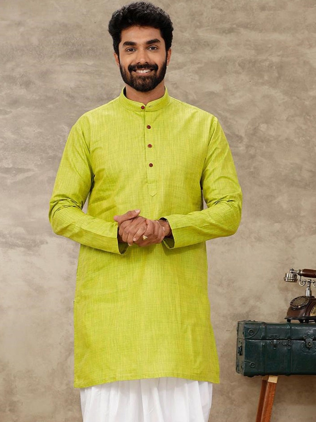 

Ramraj Mandarin Collar Cotton Straight Kurta, Green