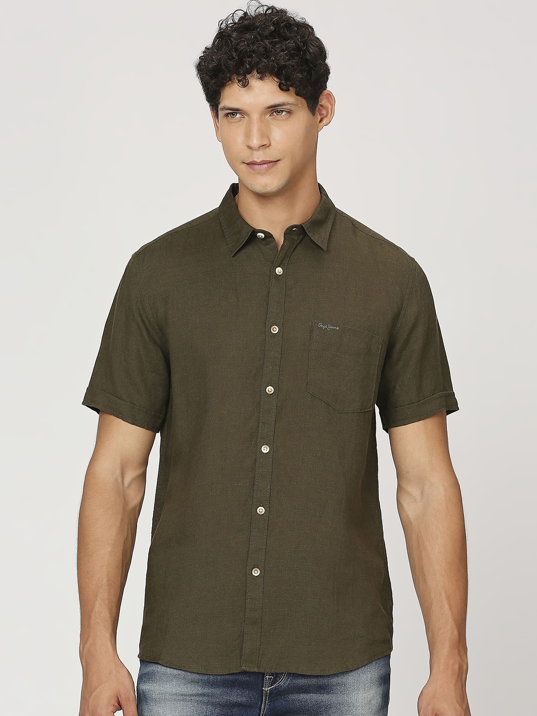 

Pepe Jeans Men Spread Collar Solid Linen Casual Shirt, Olive