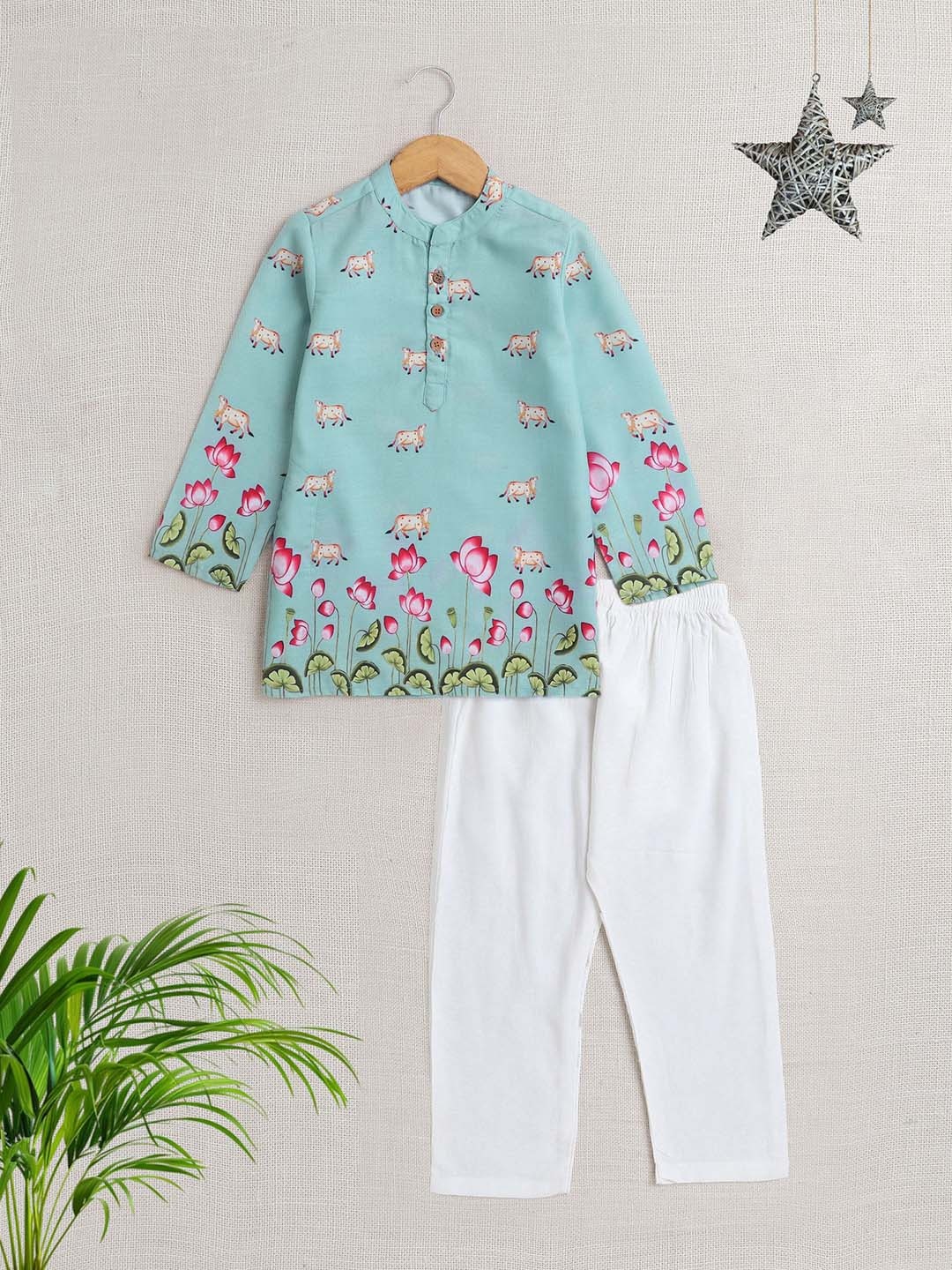 

The Magic Wand Boys Animal Printed Straight Kurta with Pyjamas, Green