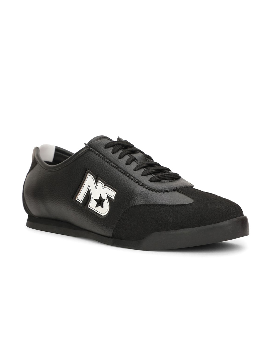 

North Star Men Colourblocked Lace Up Sneakers, Black