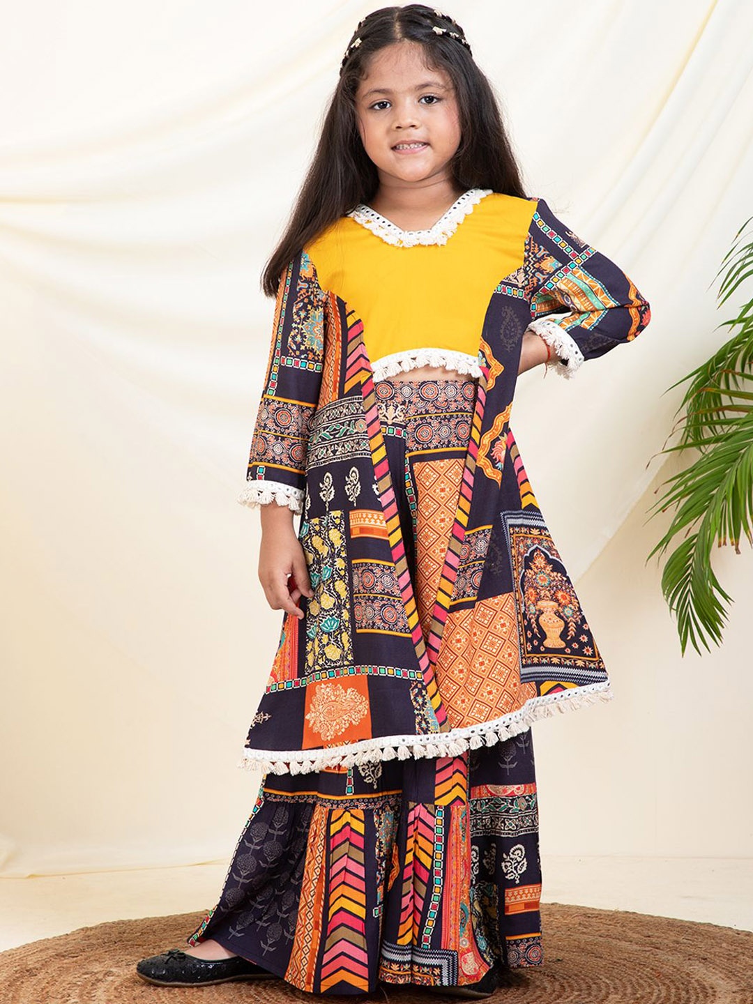 

Bugandbees Printed Top With Sharara Clothing Set, Yellow