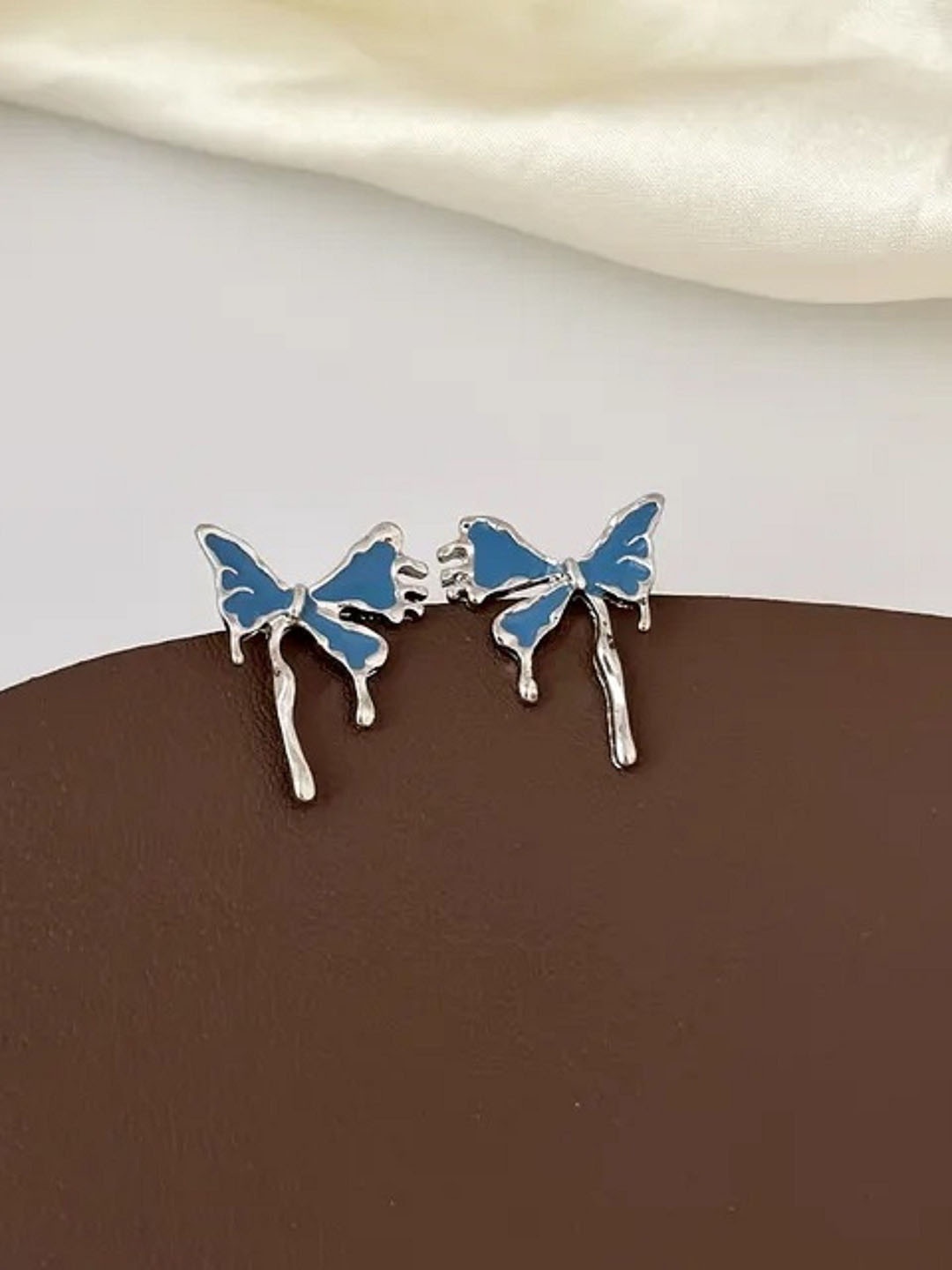 

TANLOOMS Contemporary Studs Earrings, Blue