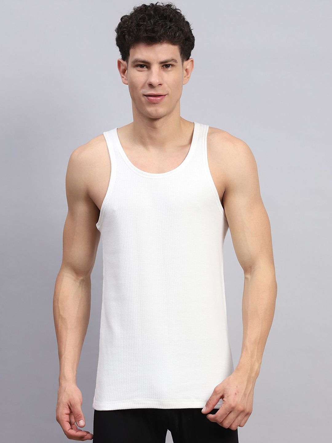 

Monte Carlo Men Sleeveless Thermal Tops, White