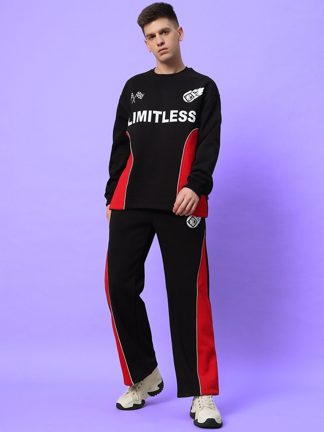 

WEARDUDS Colourblocked Round Neck Long Sleeves T-Shirt With Trouser, Black