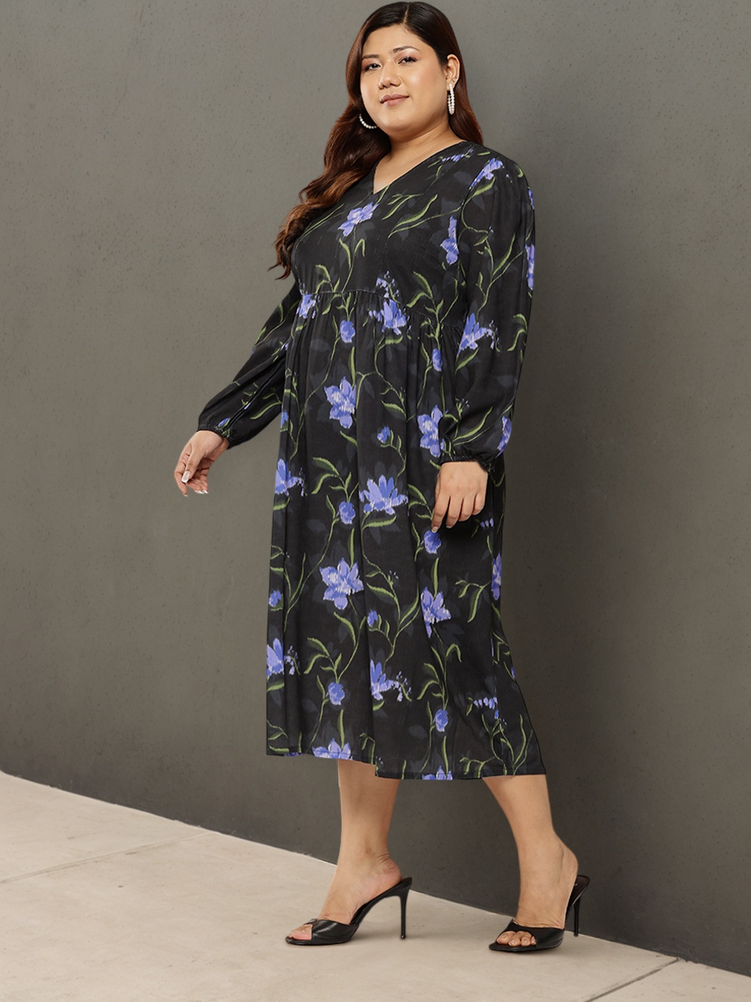 

Sztori Plus Size Floral Print Fit & Flare Maxi Dress, Black