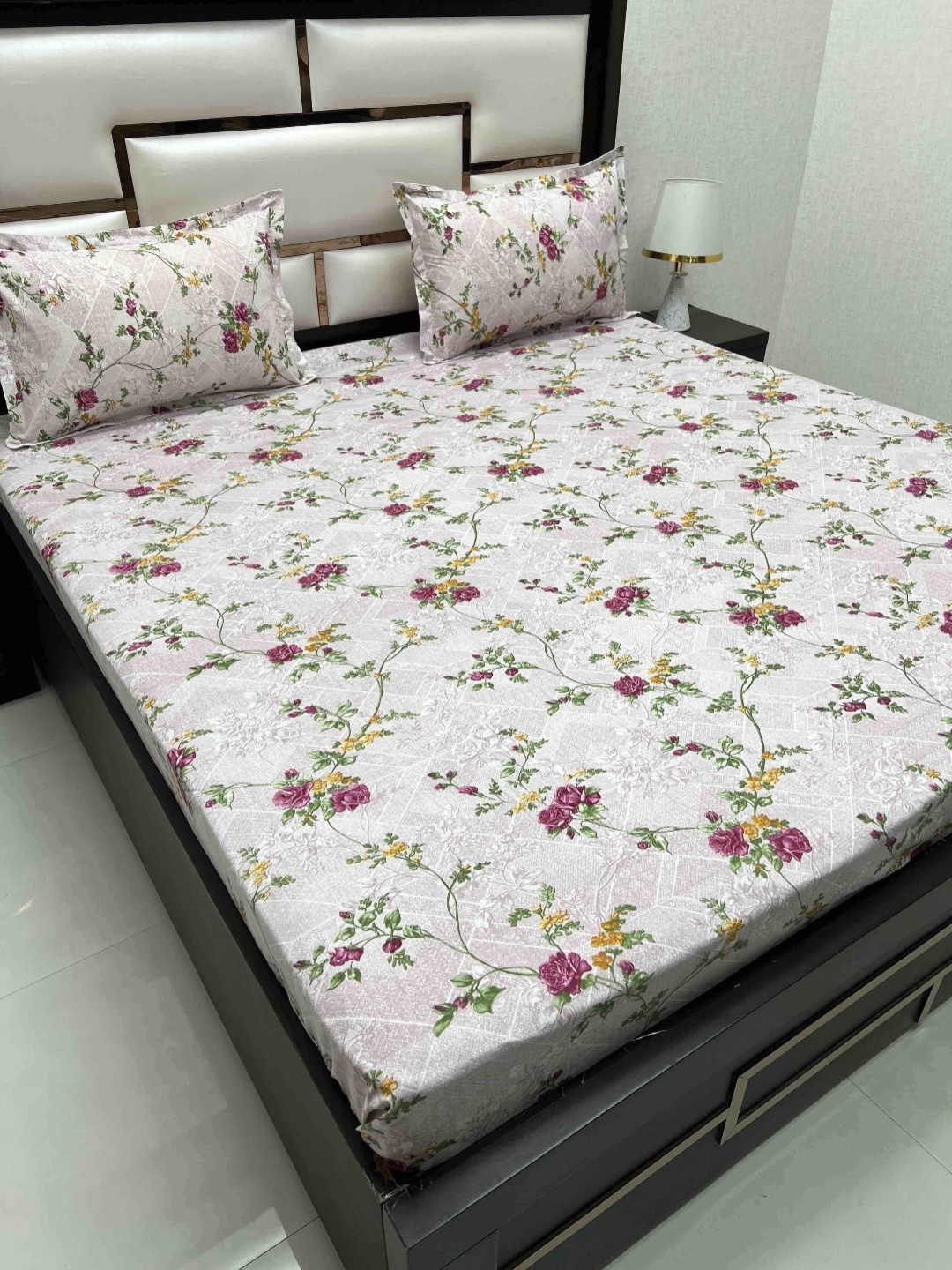 

Pure Decor Velar Purple Floral Pure Cotton 400 TC Super King Bedsheet Set-2.74 m x 3.04 m