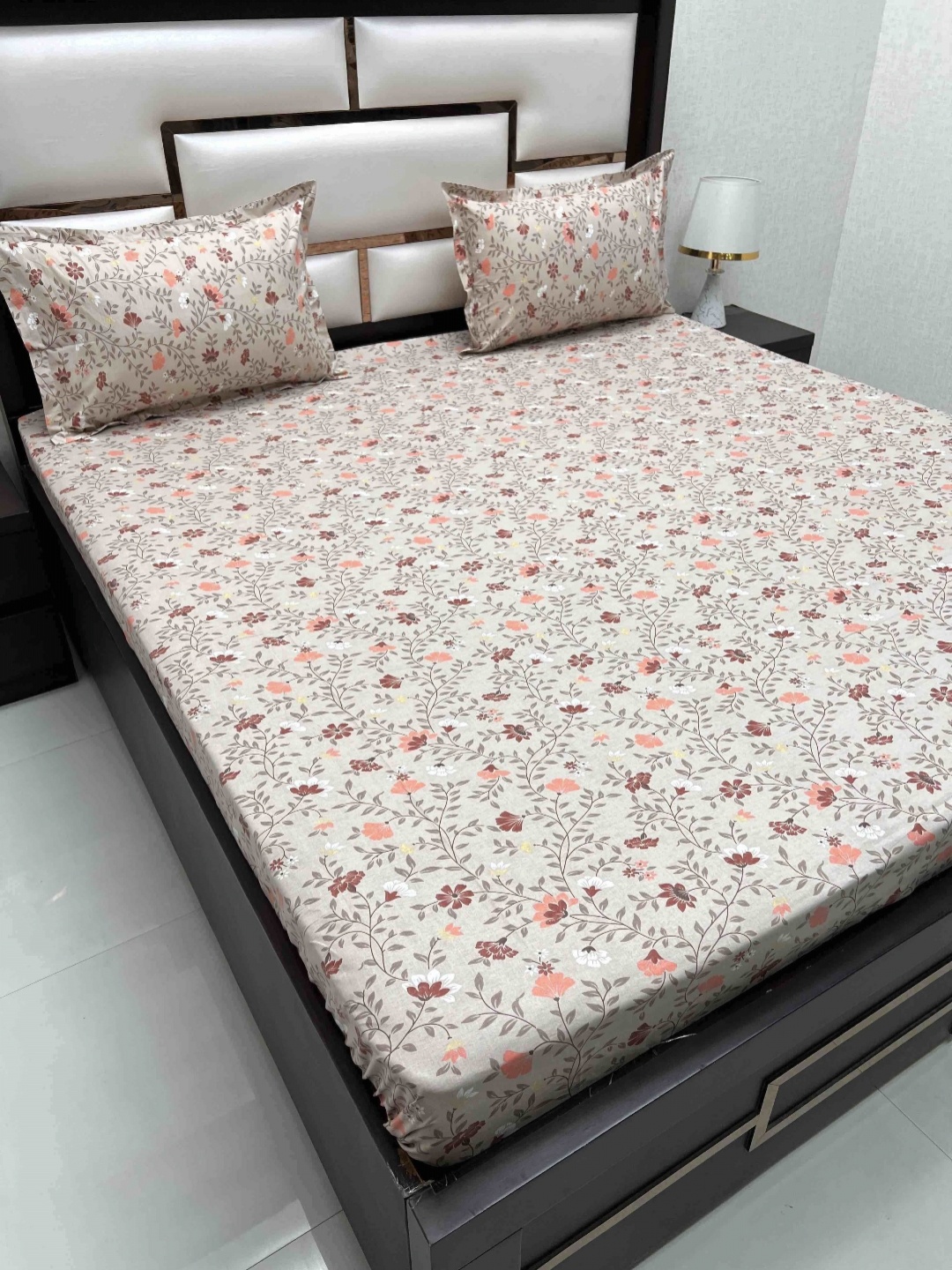 

Pure Decor Velar Brown Floral Pure Cotton 400 TC Super King Bedsheet Set-2.74 m x 3.04 m