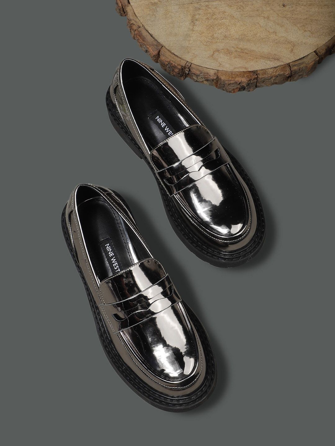 

Nine West Women PU Fashion Comfortable Casual SlipOn Shoes, Metallic