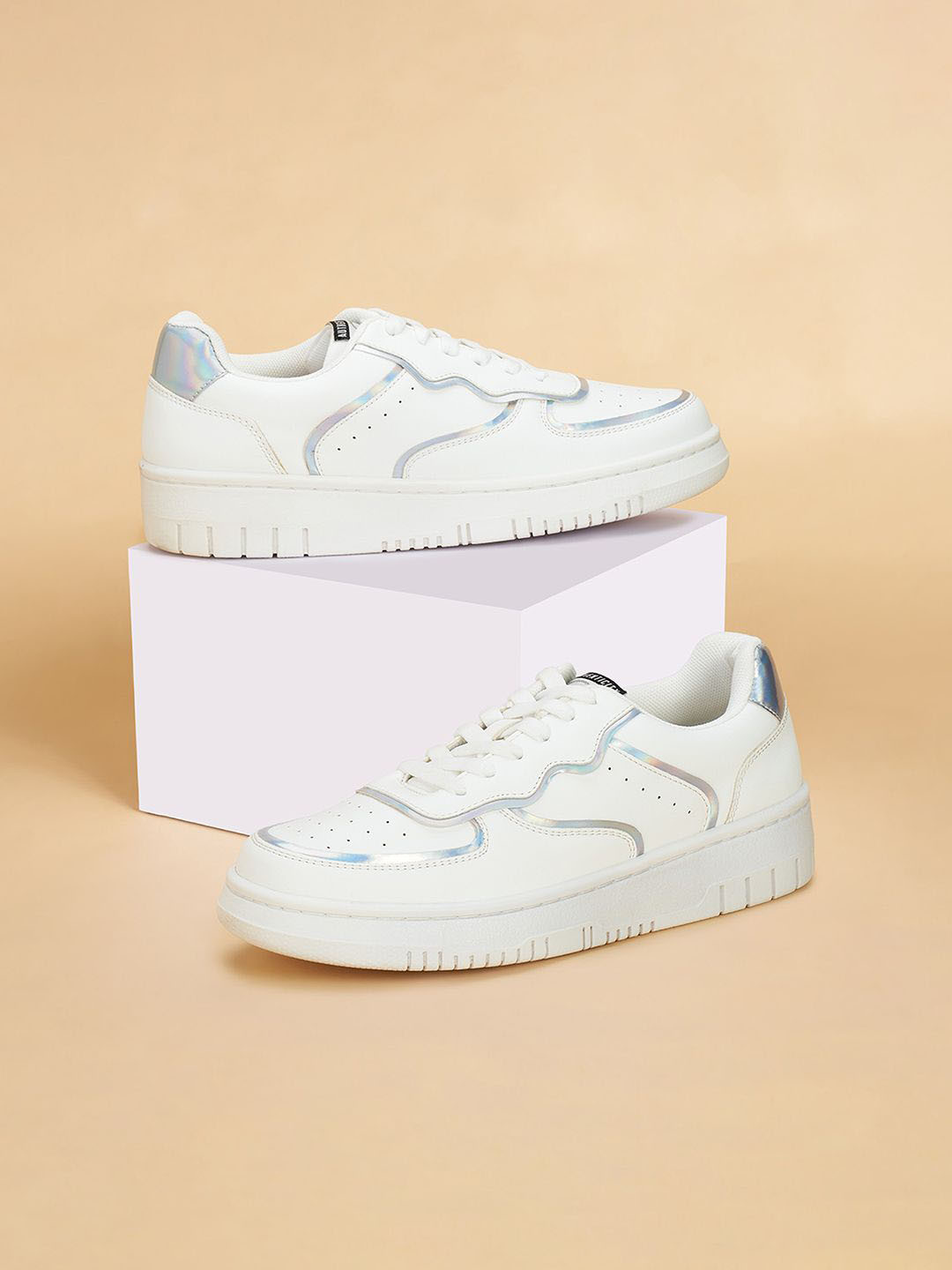 

Forever Glam by Pantaloons Women Colourblocked Lace-Ups Sneakers, White