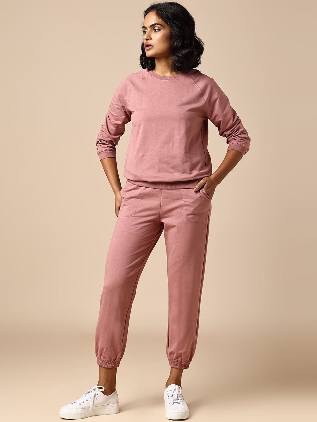 

Chemistry Round Neck Sweatshirt With Joggers Co-Ords, Pink