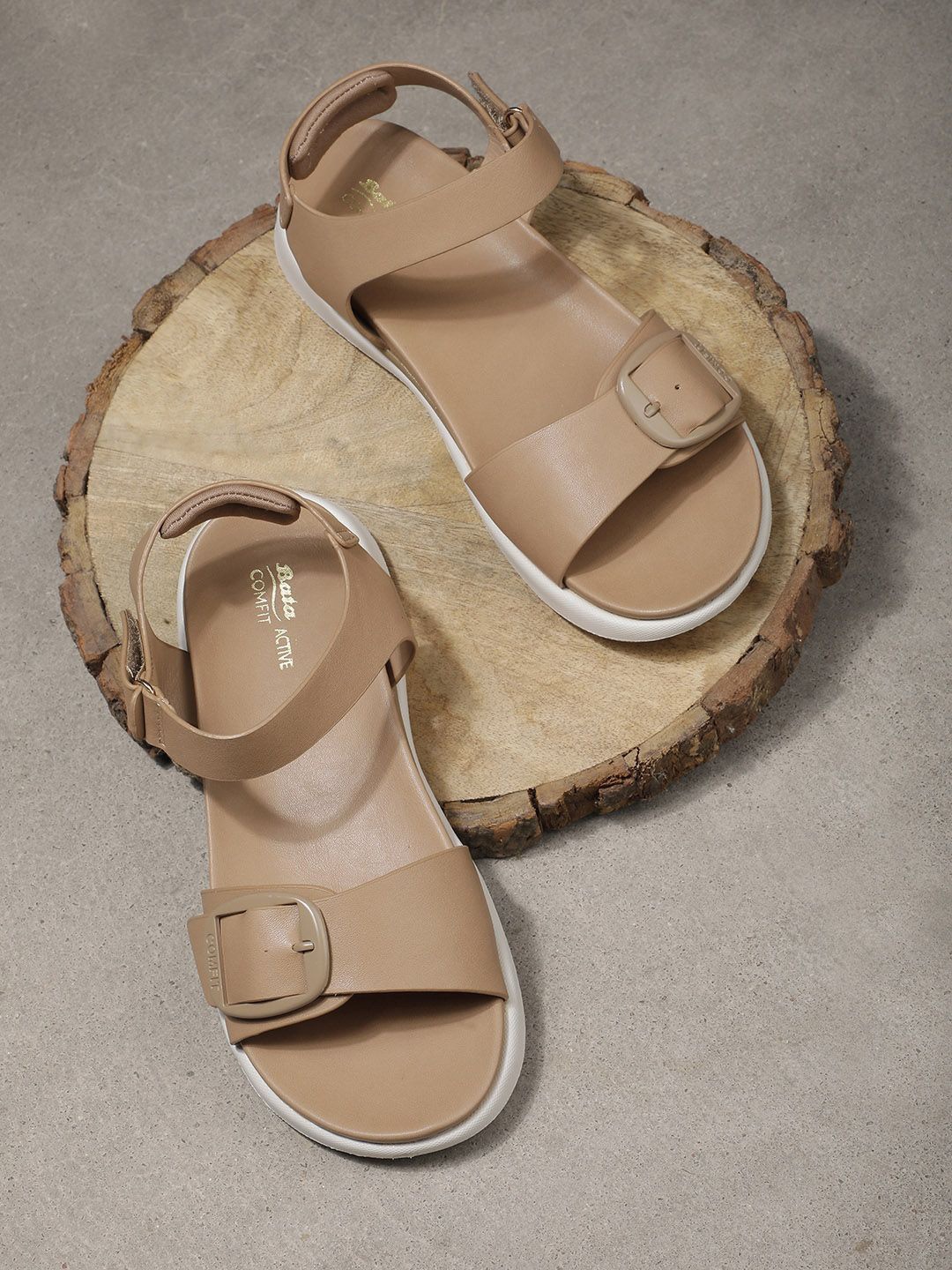 

Bata comfit Women Comfort Sandals, Beige