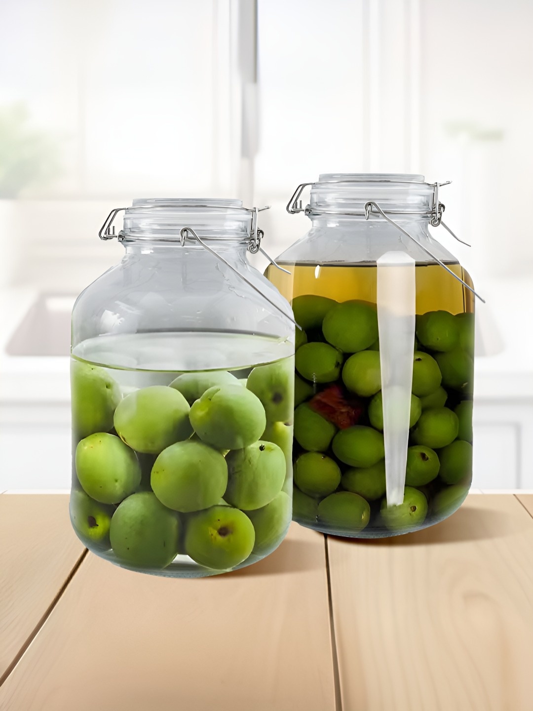 

The Better Home Transparent 2 Pcs Glass Easy to Clean Jar With Buckle Lid 2L