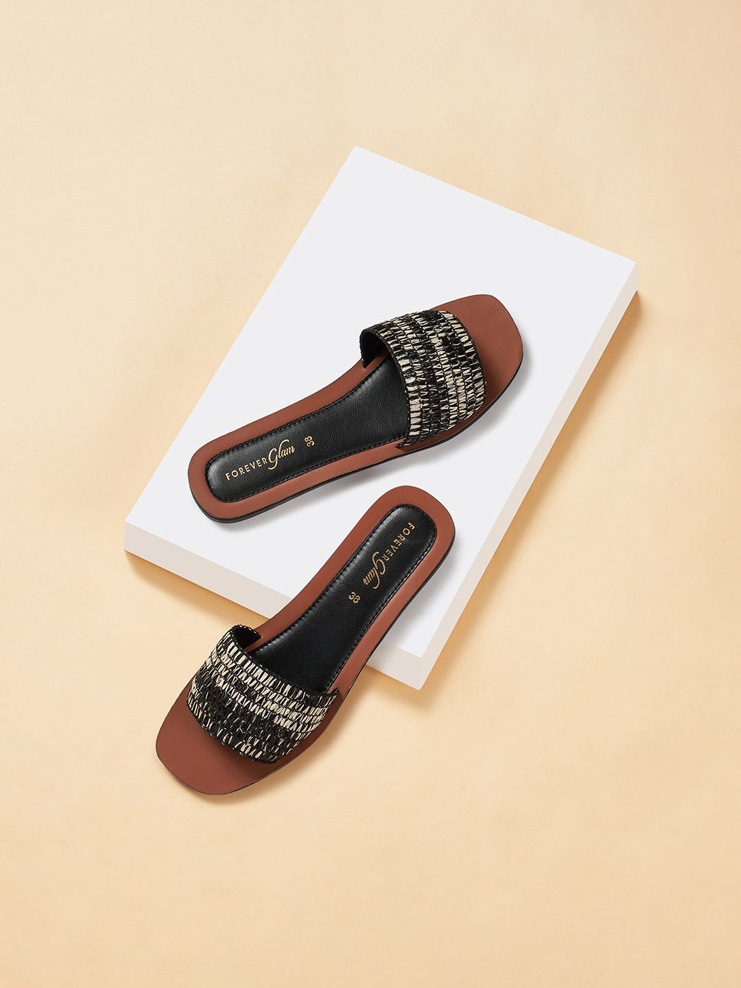 

Forever Glam by Pantaloons Women Open Toe Flats, Black