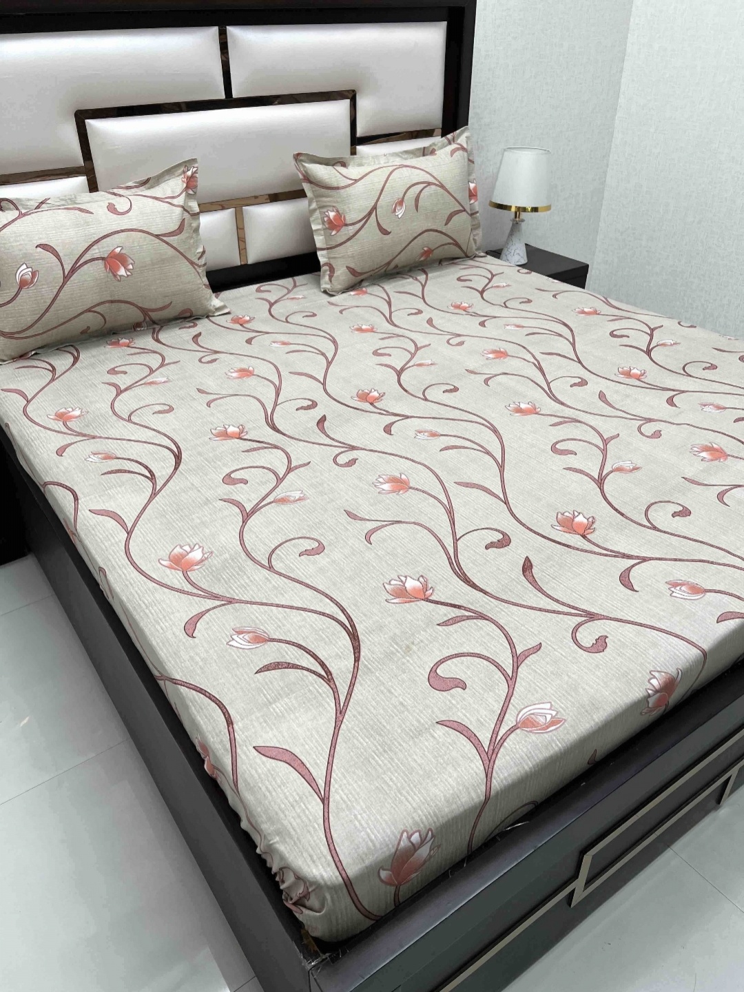 

Pure Decor Brown & Grey Floral Pure Cotton 400 TC King Bedsheet Set 2.75 m x 3.05 m