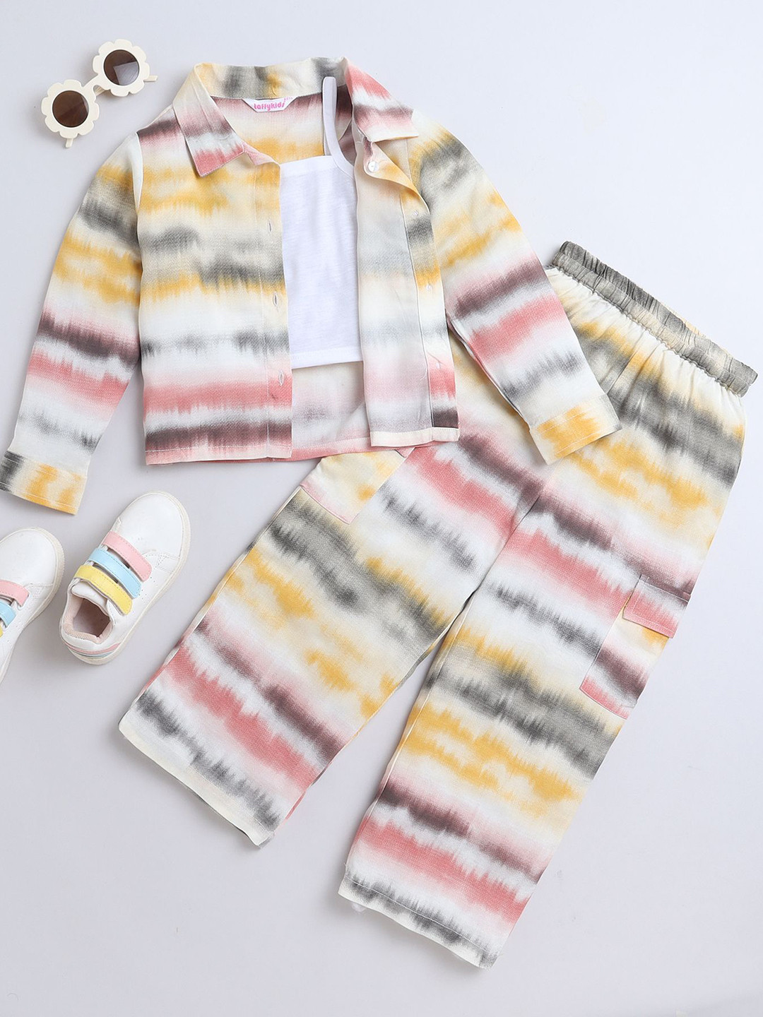 

taffykids Girls Printed T-shirt and Shirt with Trousers, Yellow