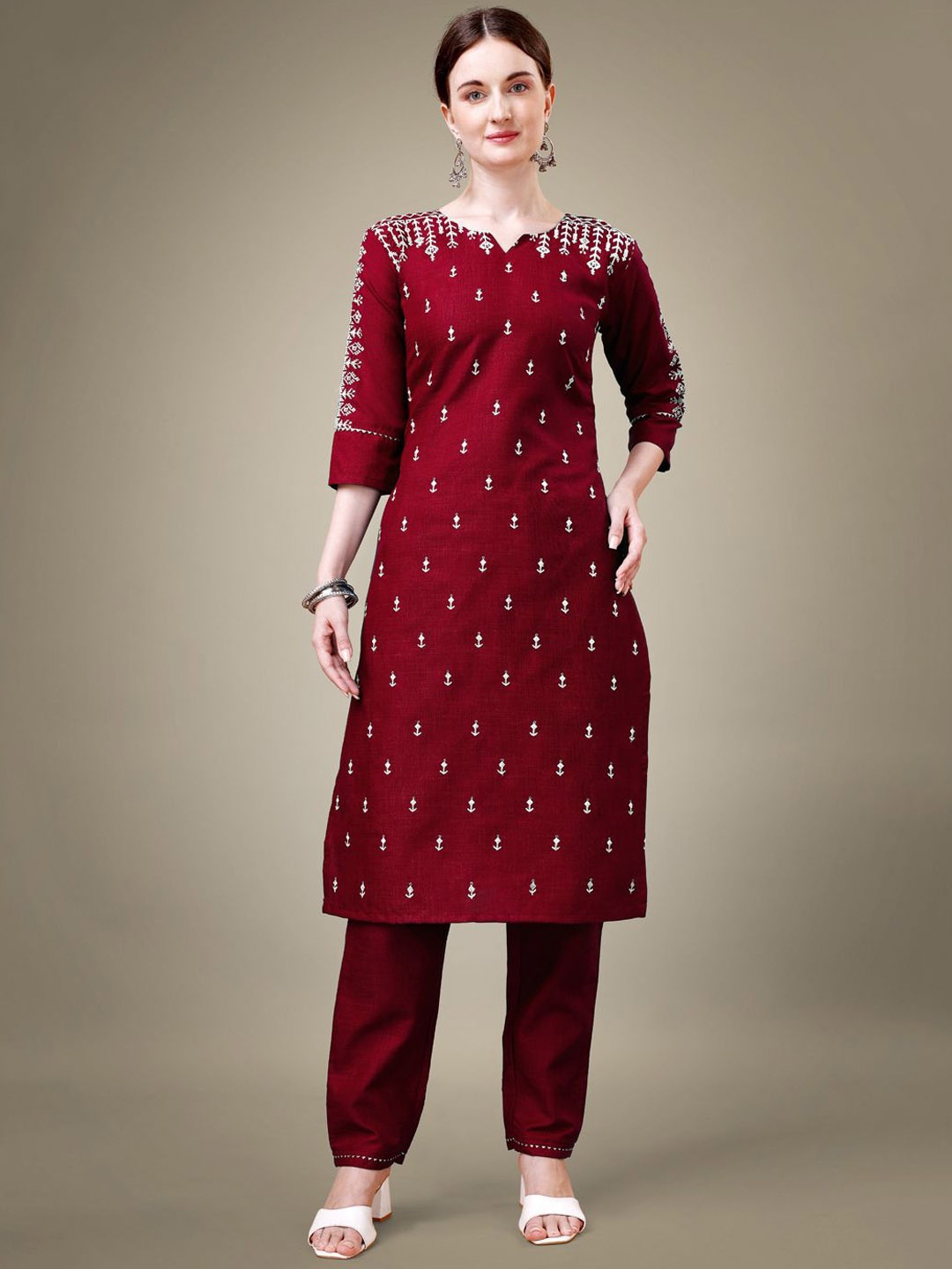 

HI FI NX Ethnic Motifs Embroidered Thread Work Straight Kurta with Trousers, Maroon