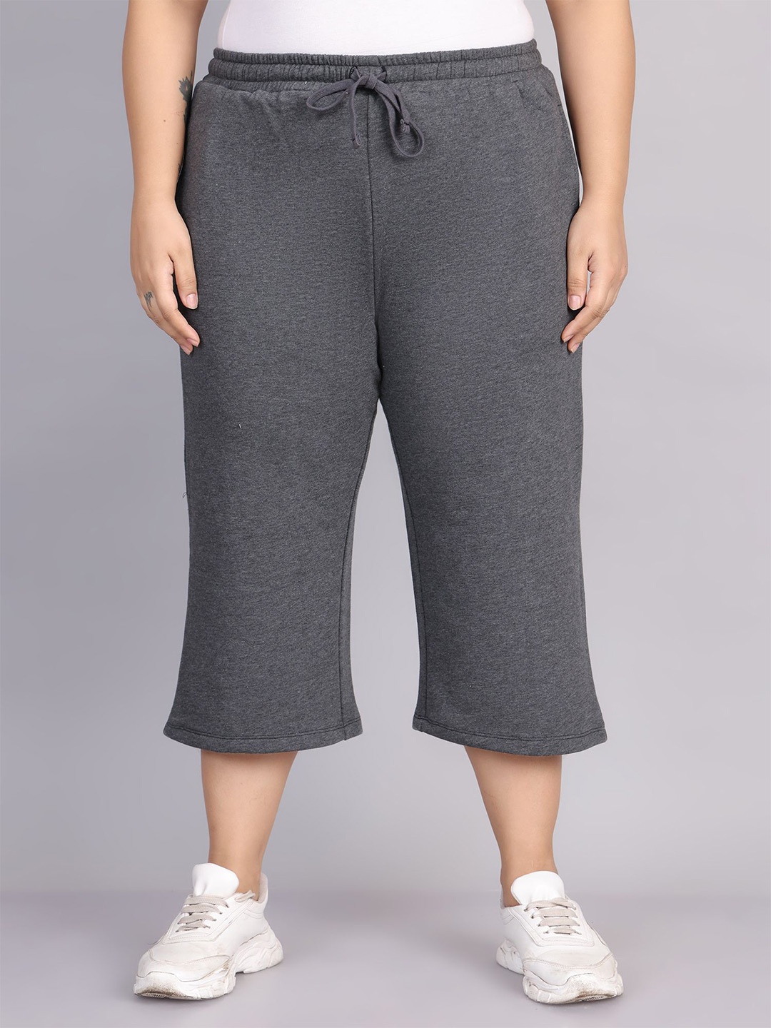 

Rute Women Solid Pure Cotton Capris, Grey