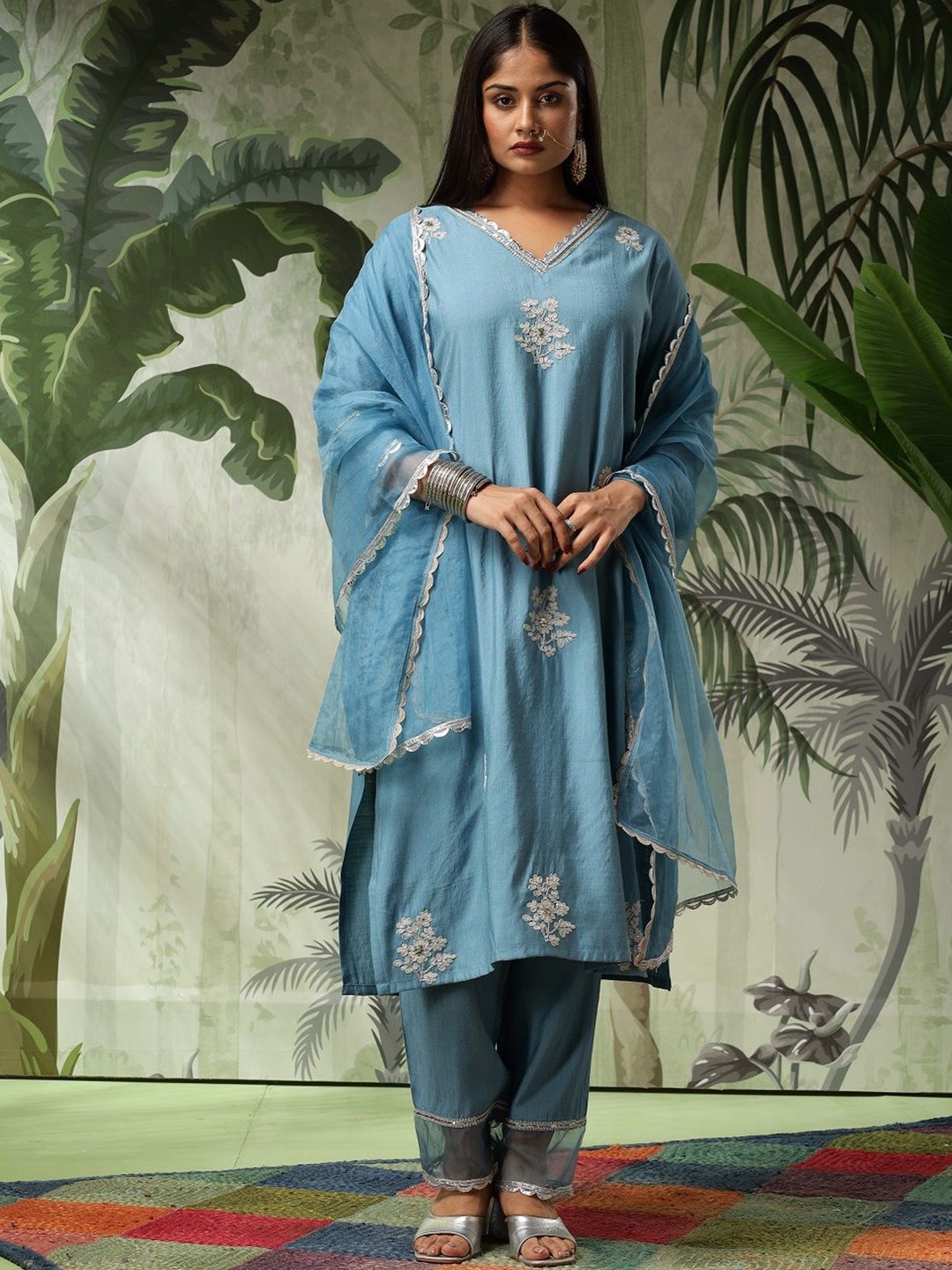 

Bani Women Floral Embroidered Straight Kurta with Trousers & Dupatta, Blue
