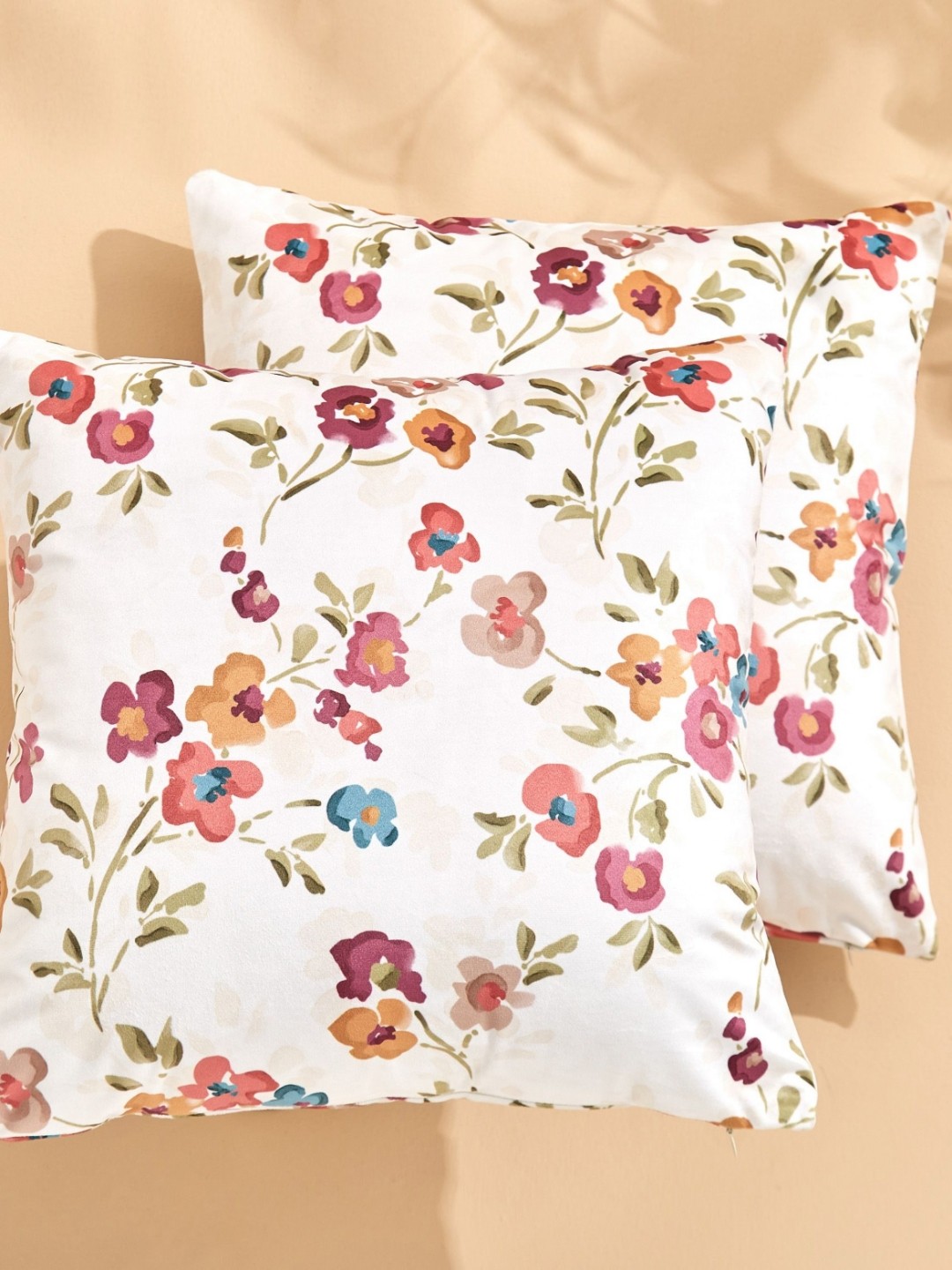 

Home Centre Lavish Onyx White & Purple 2 Pieces Floral Printed Square Cushion Covers