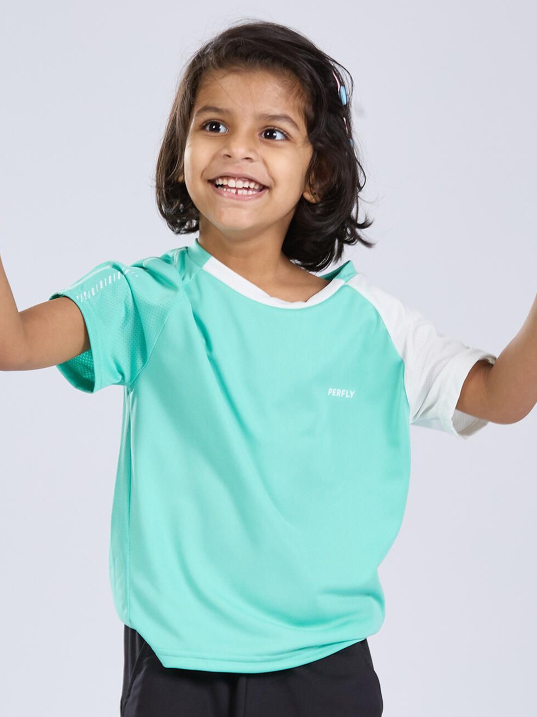 

PERFLY By Decathlon Kids Unisex Green Colourblocked Badminton T-Shirt