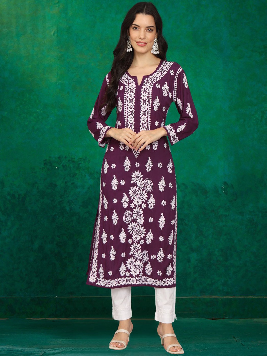 

PARAMOUNT CHIKAN Women Embroidered Lucknowi Chikankari Modal Kurta, Purple