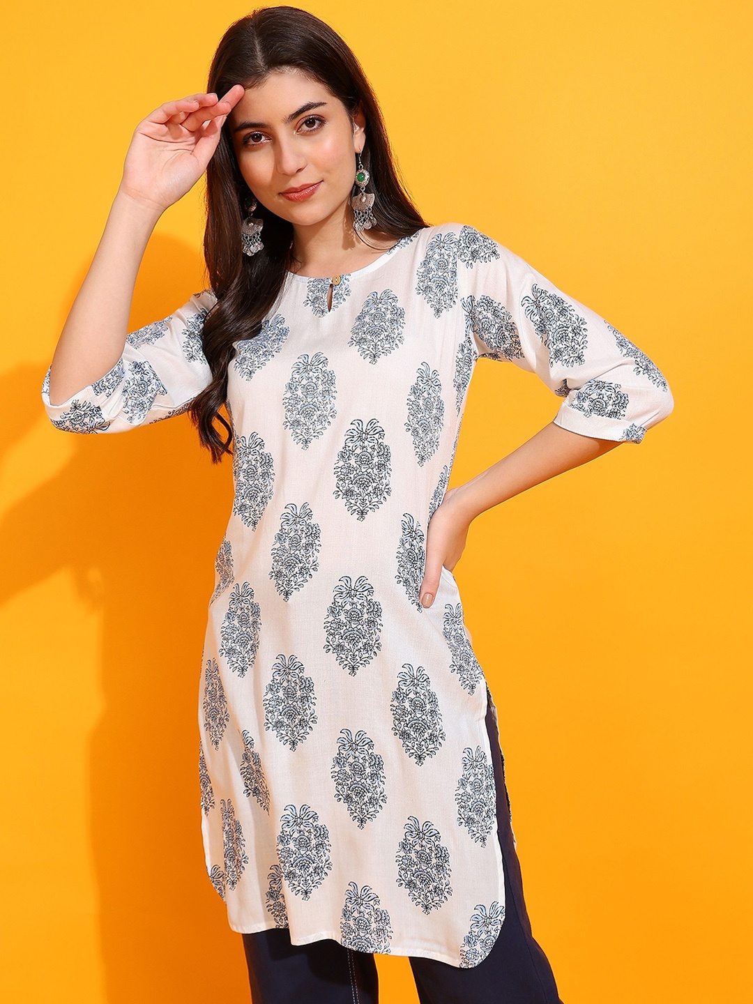 

Mialo fashion Floral Printed Straight Kurta, White