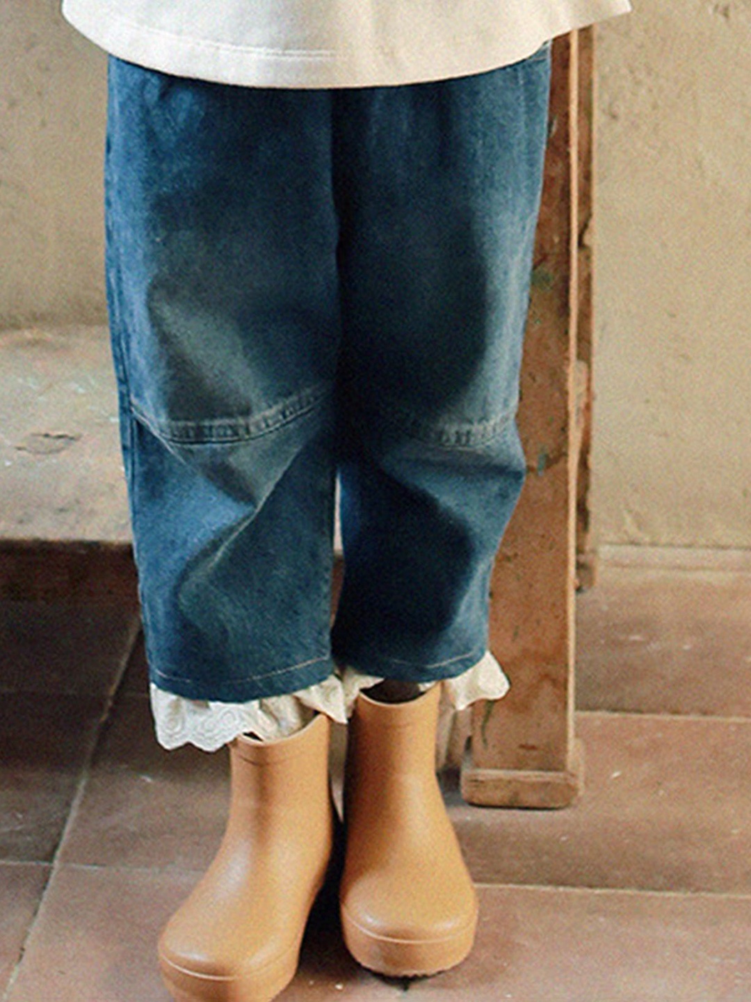 

LULU & SKY Girls Straight Fit High-Rise Slash Knee Jeans, Navy blue