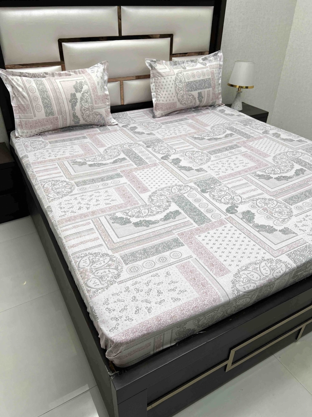 

Pure Decor Velar Pink Ethnic Pure Cotton 350 TC Super King Bedsheet Set-2.75 m x 3.05 m