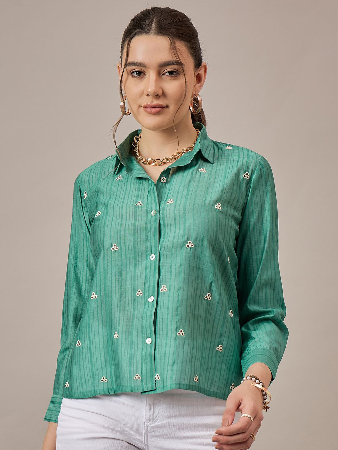 

The Roadster Lifestyle Co. Women Spread Collar Vertical Striped Relaxed Fit Casual Shirt, Green