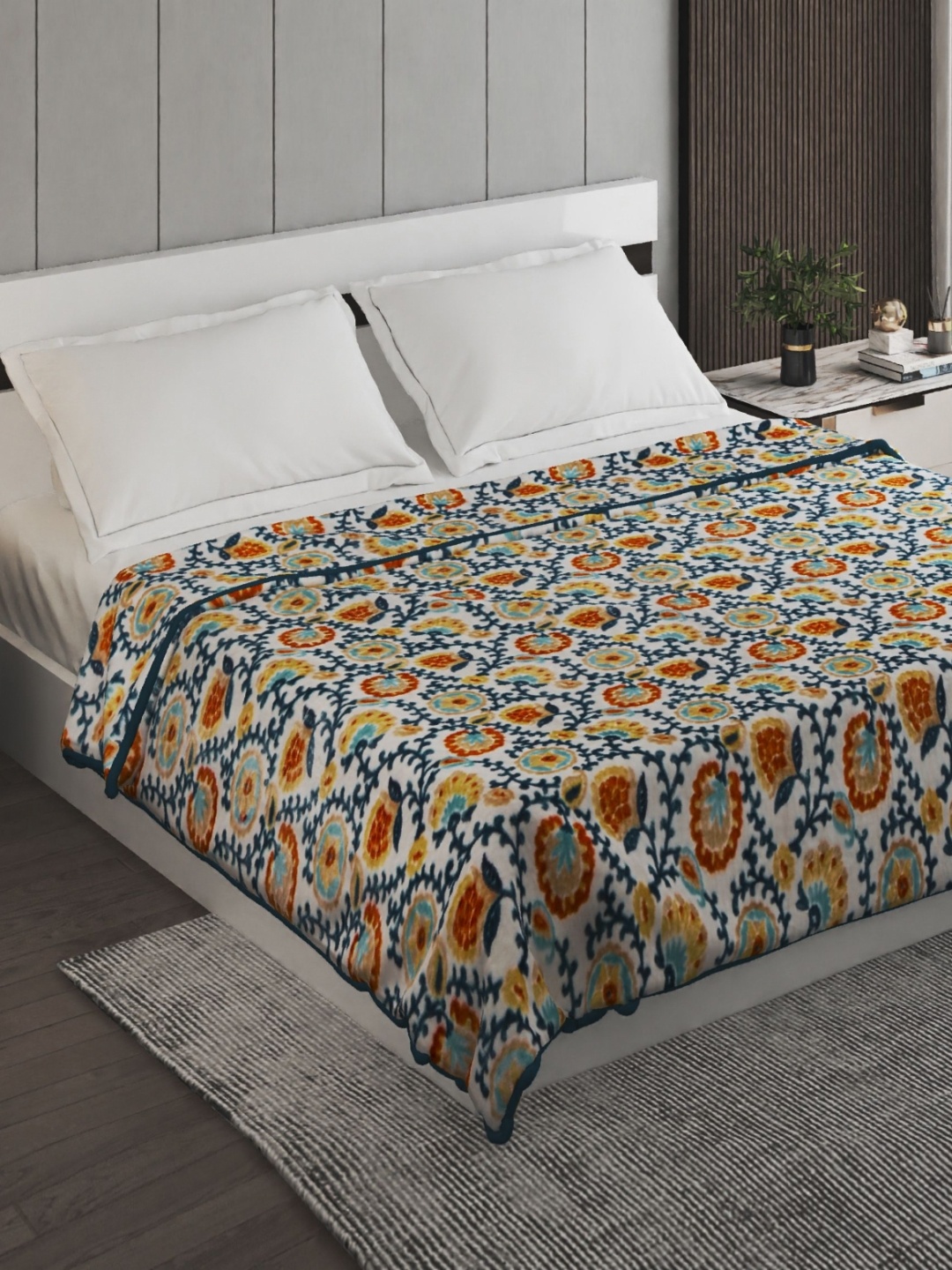 

Home Centre Cozy Classics White & Blue Floral Printed 200 GSM Double Bed Blanket