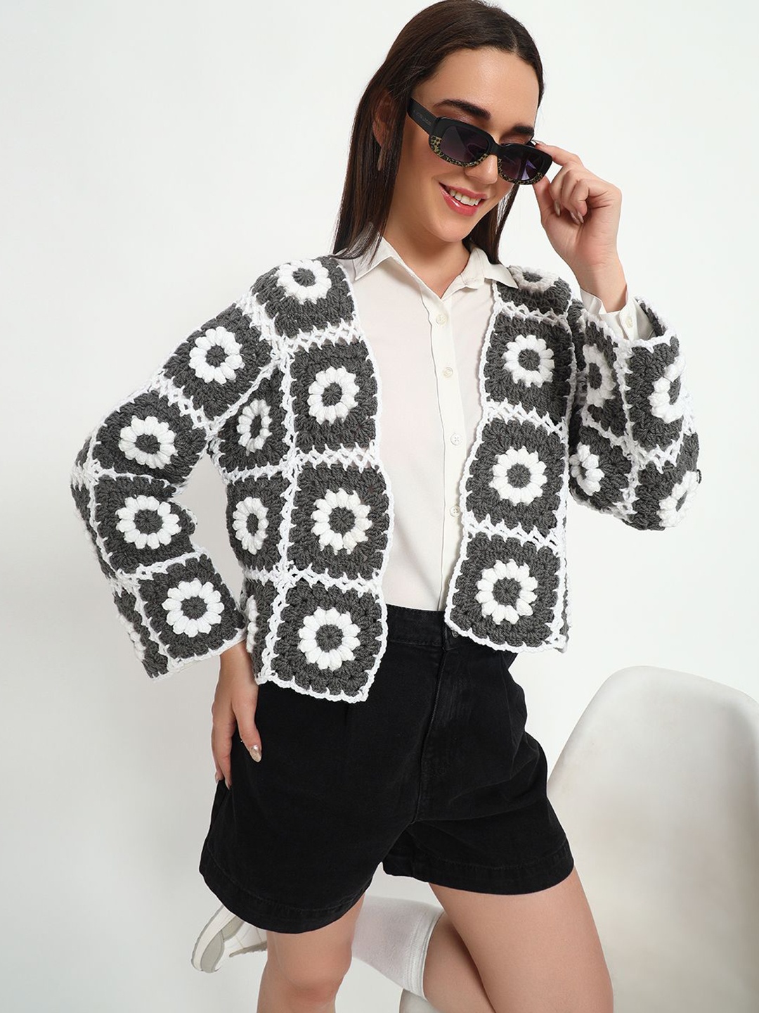 

Sugercandy Women Floral Long Sleeves Woollen, Grey