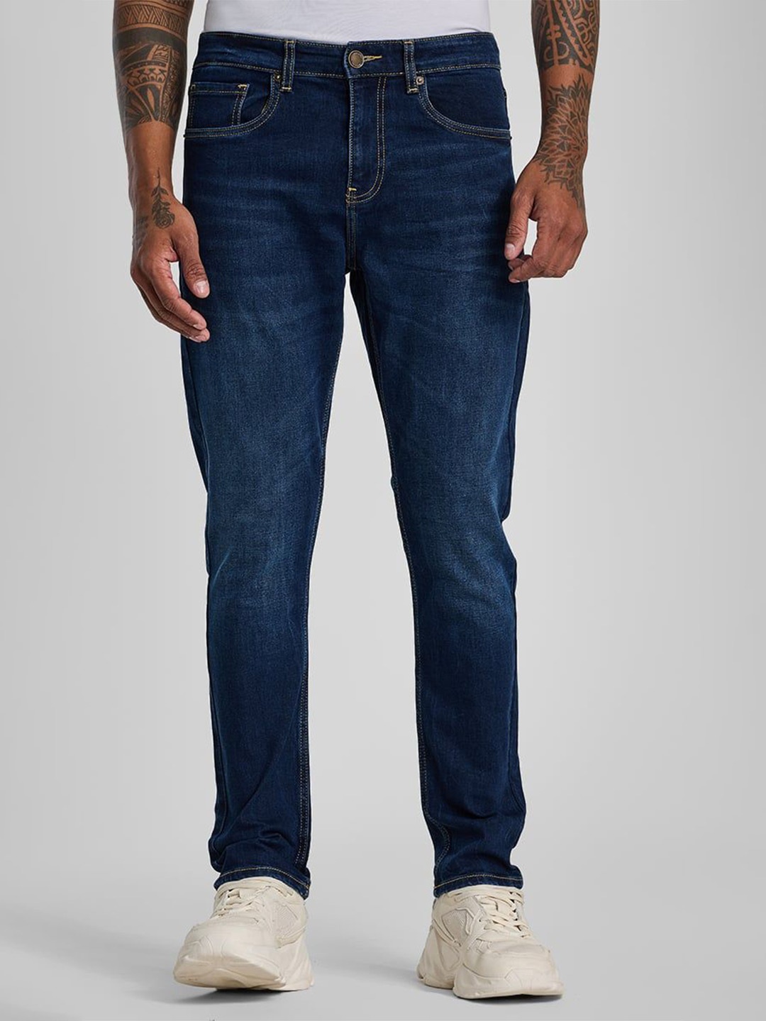 

Snitch Men Classic Light Fade Stretchable Jeans, Navy blue