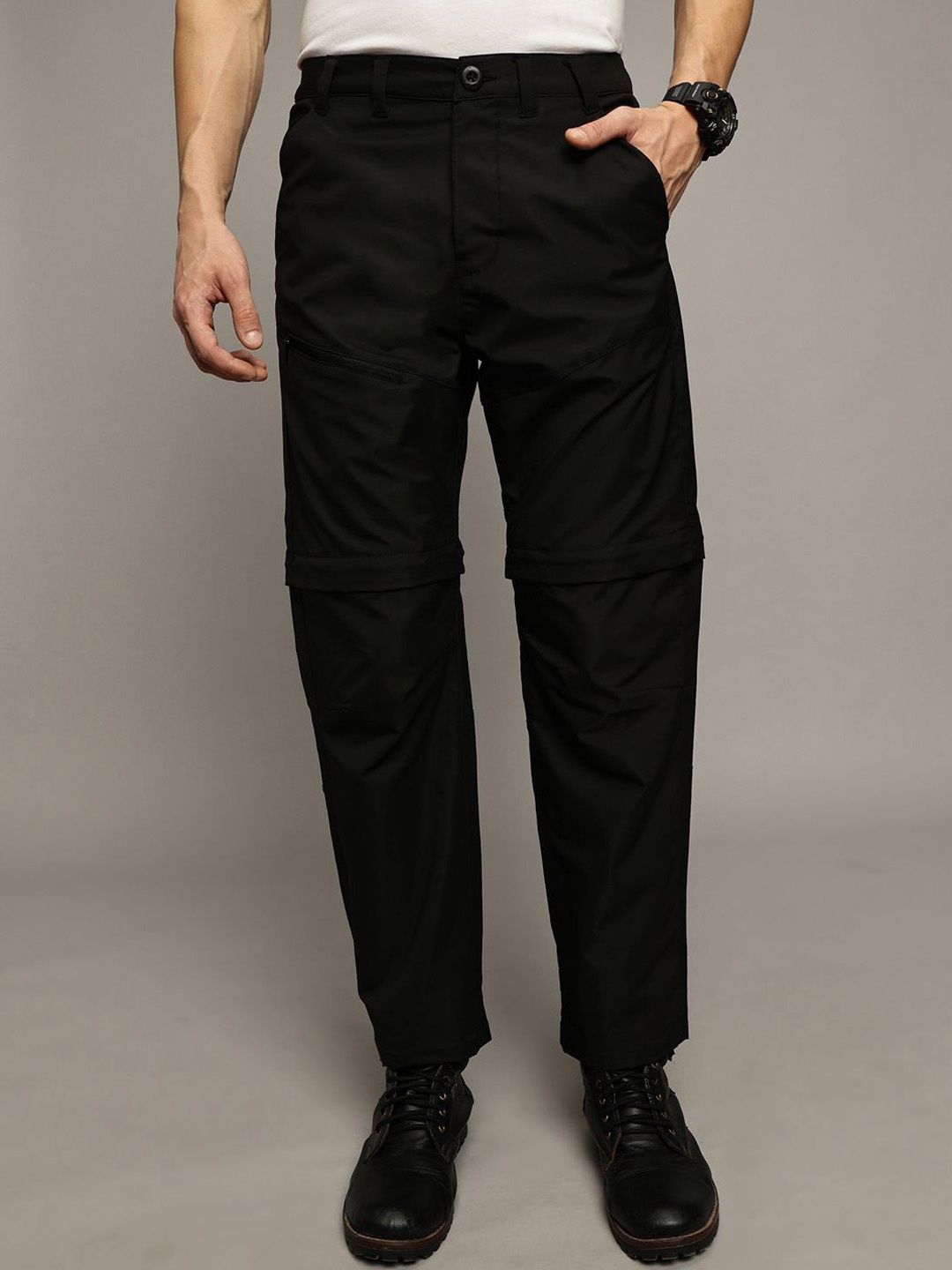 

The Roadster Lifestyle Co. Men Relaxed Fit Mid-Rise Trousers, Black