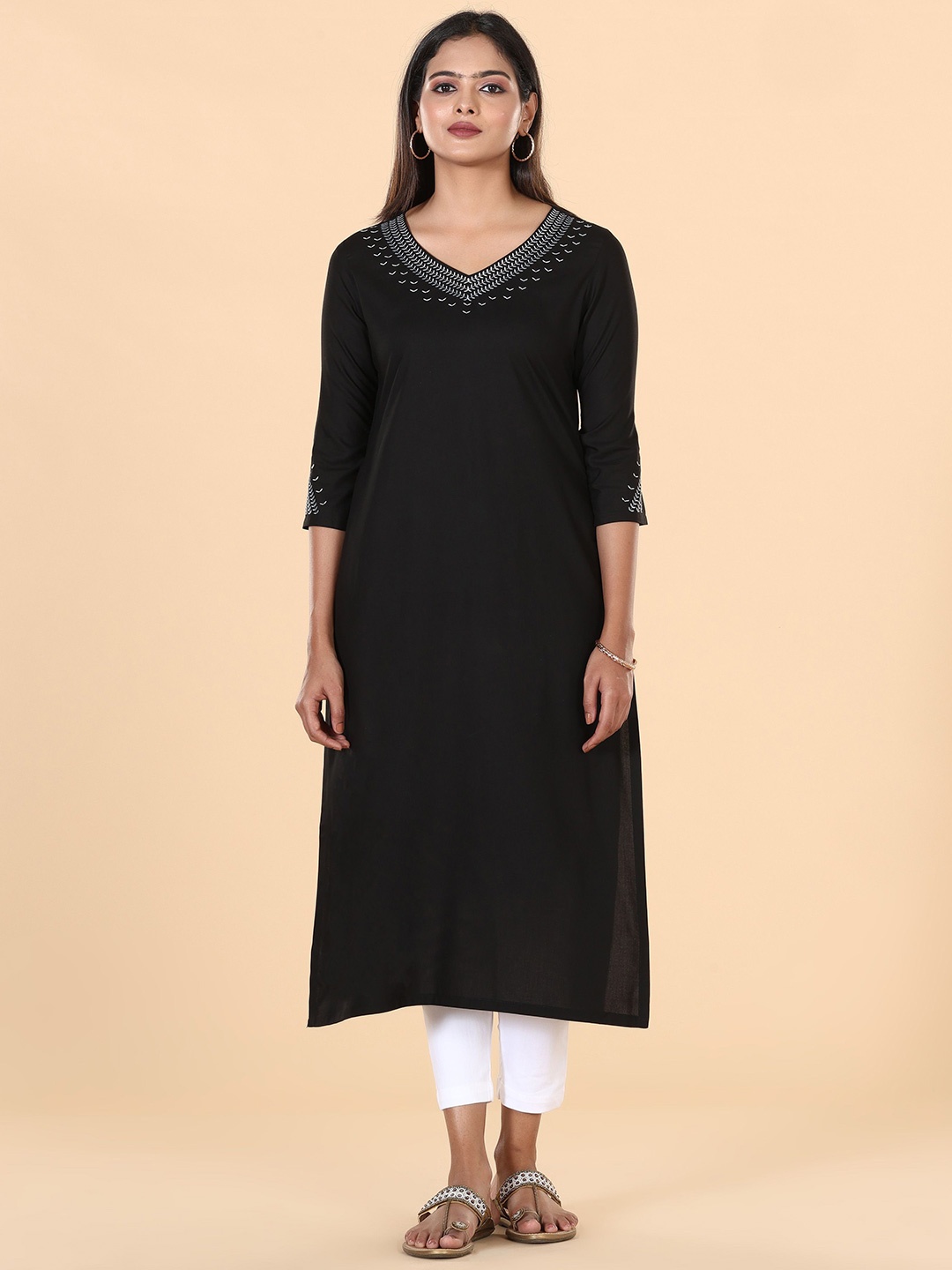 

Vismay Women Yoke Design V-Neck Thread Work Kurta, Black