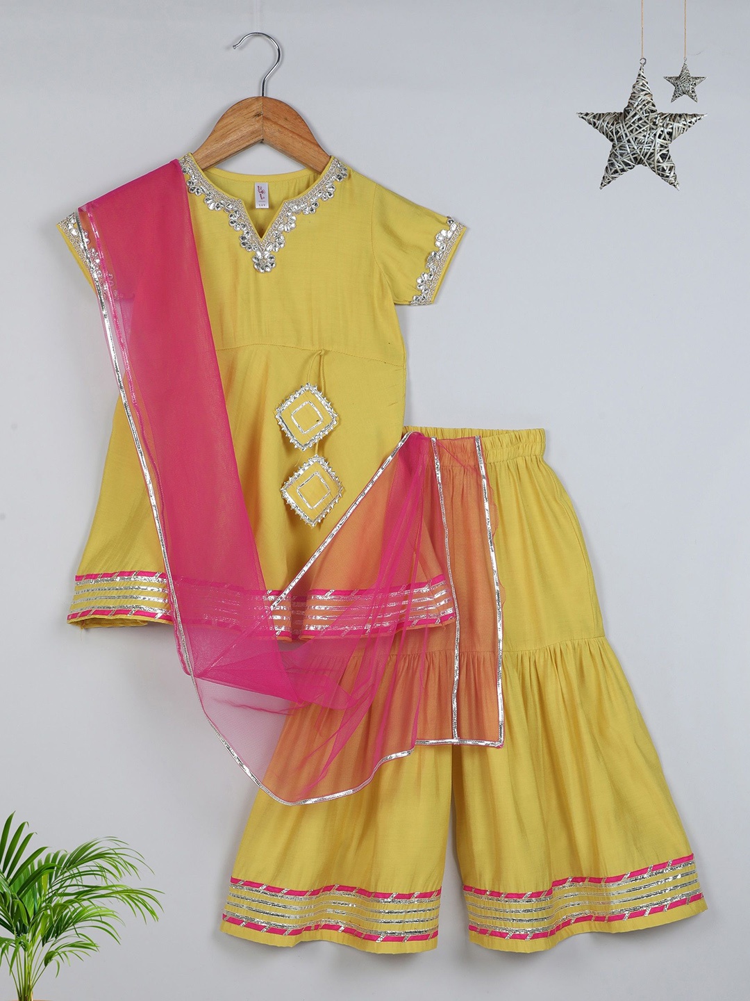 

The Magic Wand Girls Gotta Patti A Line Kurta with Pyjamas & With Dupatta, Yellow