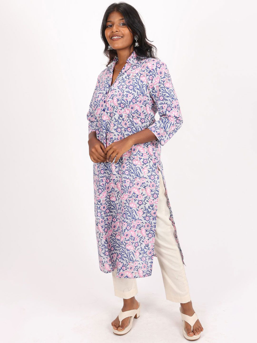 

Avishya Floral Printed Shirt Collar Pure Cotton Straight Kurta, Lavender