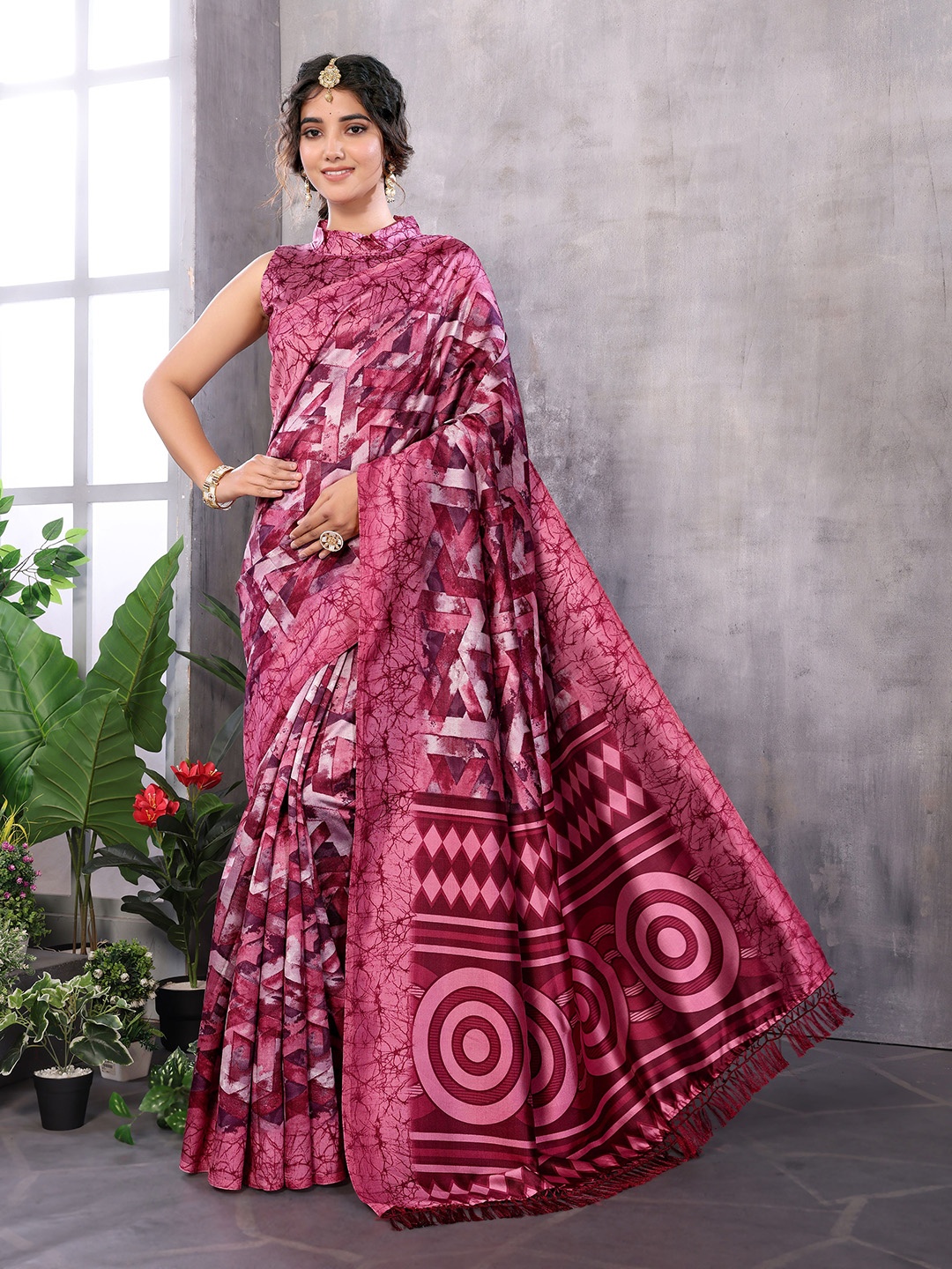 

KALINI Abstract Printed Sarees With Blouse Piece, Purple