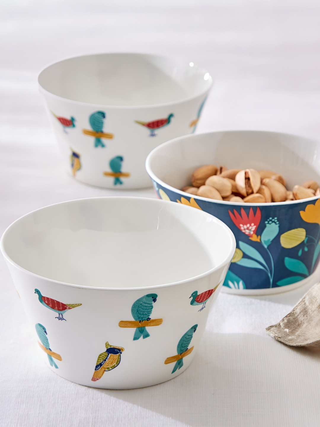 

Home Centre Corsica Mandarin White & Green 3 Pieces Printed Bone China Serving Bowl
