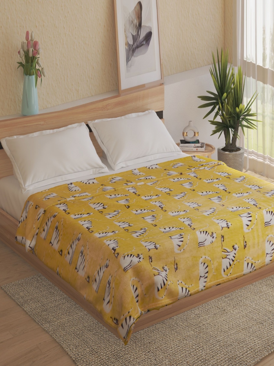 

Home Centre Slate Yellow & White Cat Printed 200 GSM Double Bed Blanket