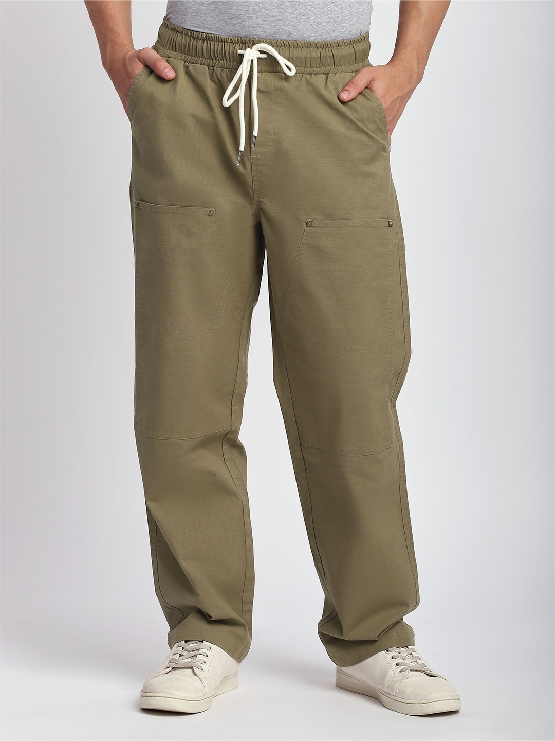 

Beyoung Men Solid Mid-Rise Cotton Cargo Trousers, Khaki