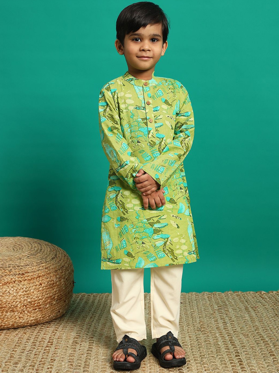 

Readiprint Boys Floral Printed Pure Cotton Straight Kurta With Pyjama, Green